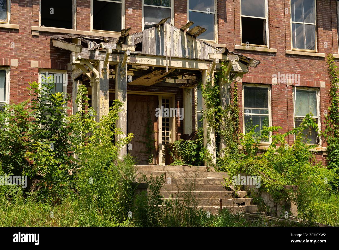 Esterno dell'Indiana State Sanitorium abbandonato a Rockville, Indiana, Stati Uniti. Foto Stock