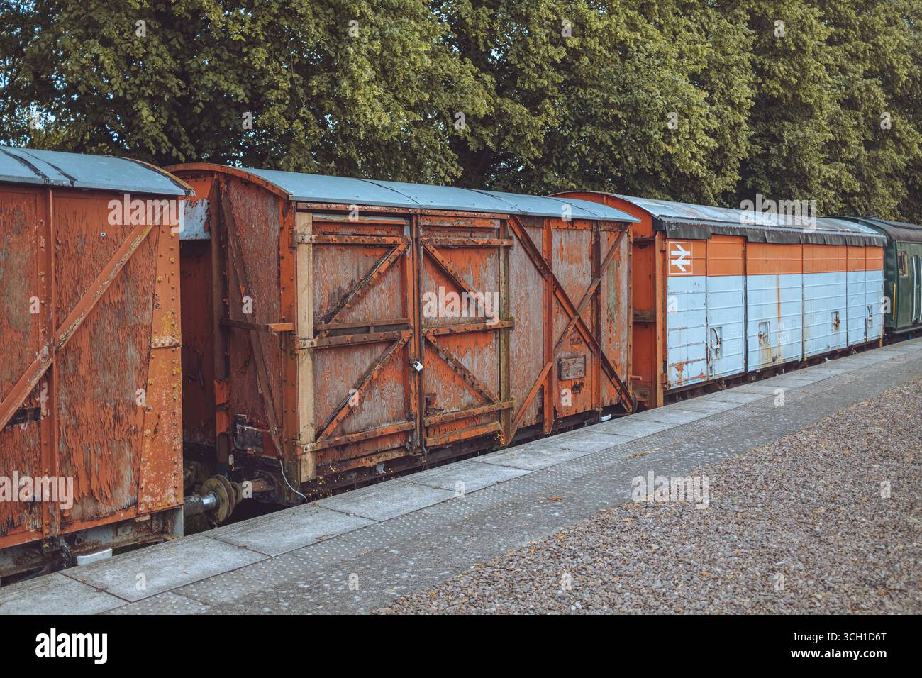 Bridge of Dun è uno storico ponte in pietra ad Angus, Scozia, costruito nel XVIII secolo, noto per le viste panoramiche, la fauna selvatica e il patrimonio ferroviario. Foto Stock