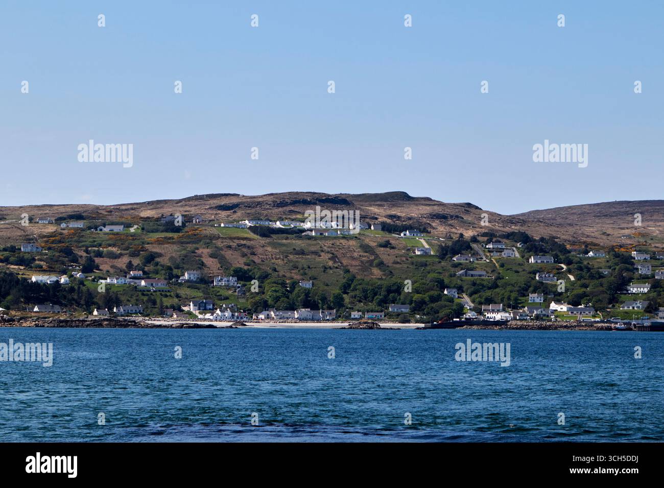 leabgarrow visto dal mare arranmore isola contea donegal repubblica d'irlanda Foto Stock