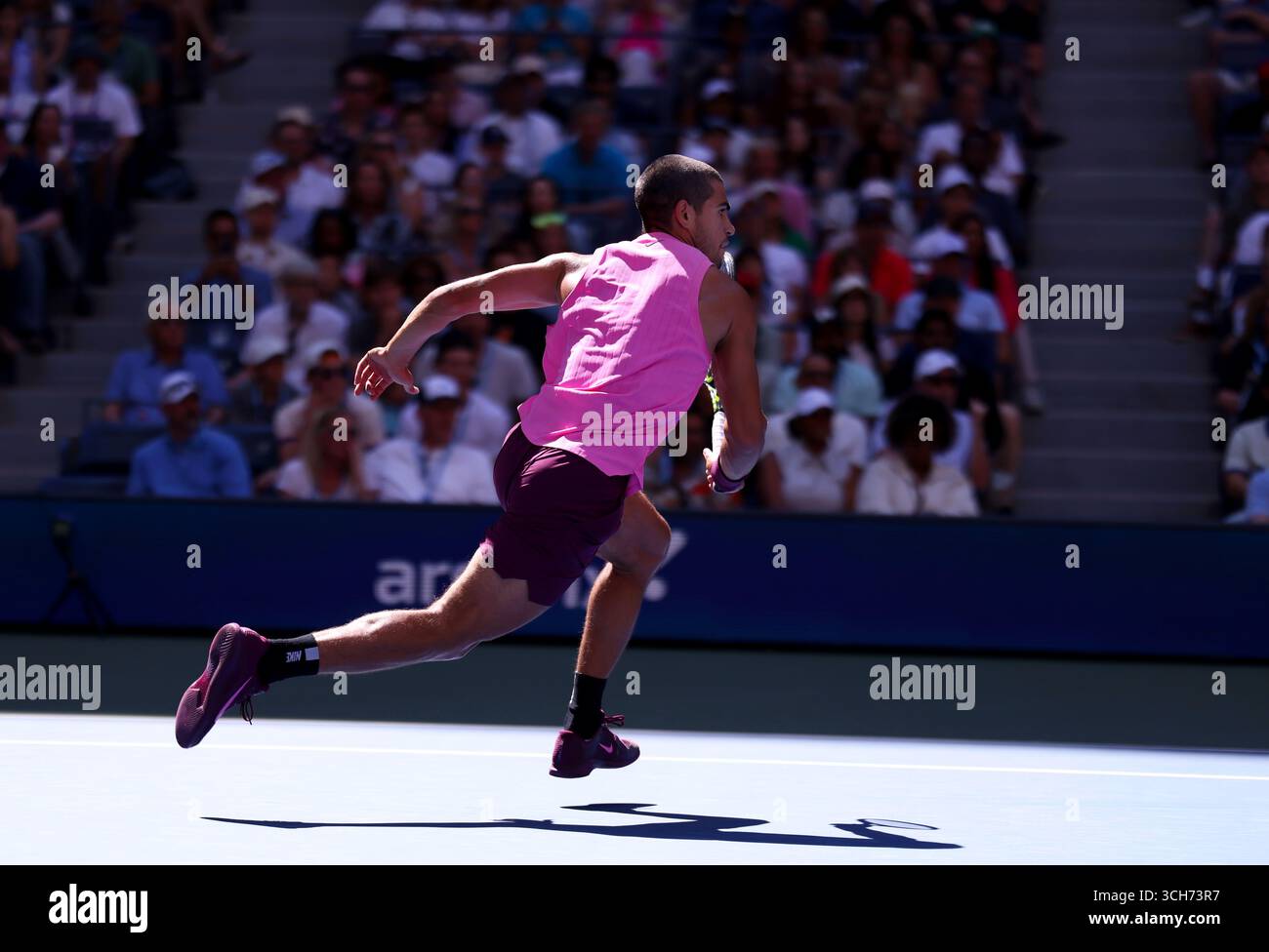 Flushing Meadows, New York - numero 2 semi Carlos Alcaraz di, Spagna. 31 agosto 2025. Durante il suo quarto turno contro il francese Arthur Rinderknech agli US Open. Crediti: Adam Stoltman/Alamy Live News Foto Stock