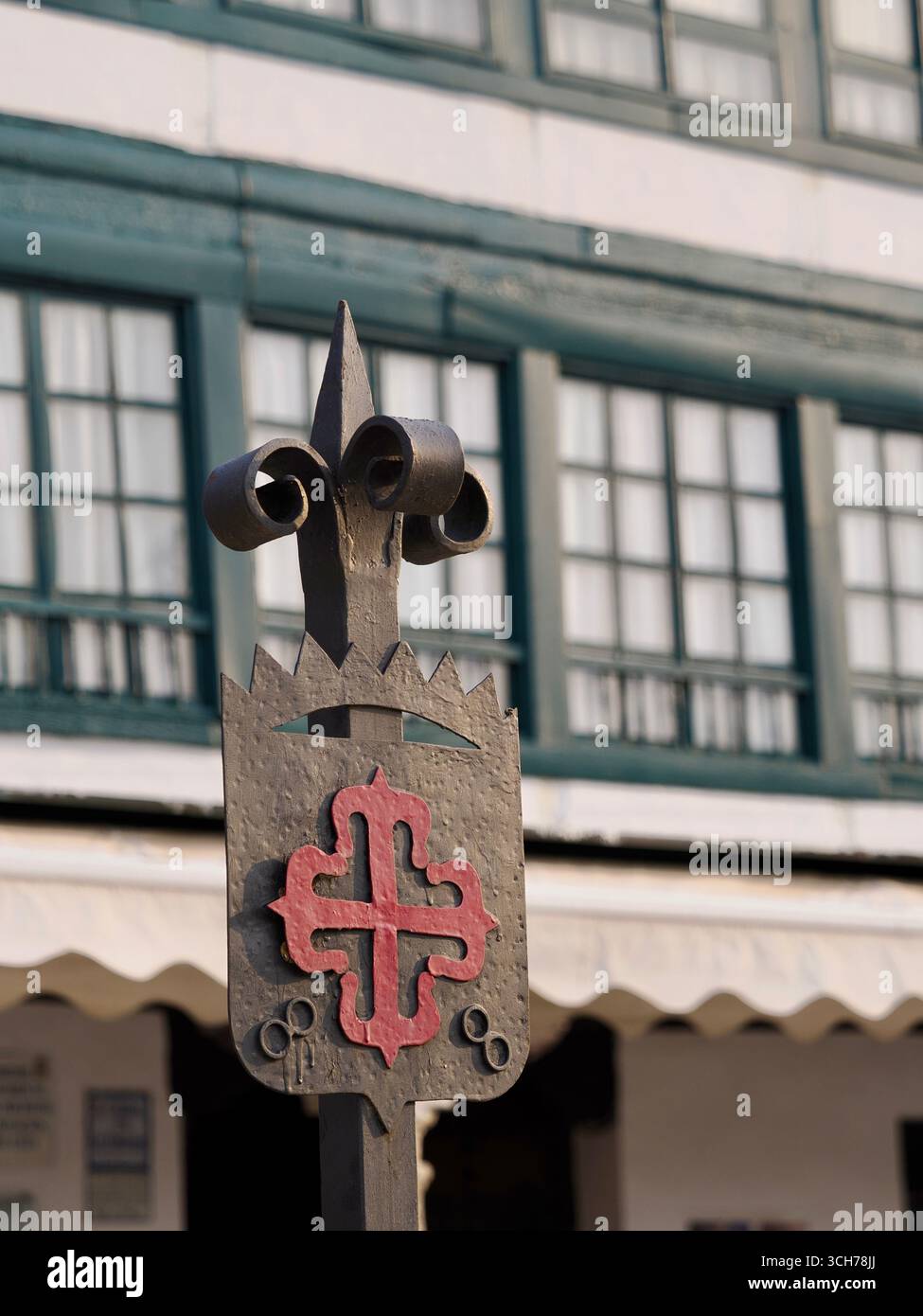 Simbolo di ferro della città di Almagro (Ciudad Real, Spagna) situata in Plaza Mayor Foto Stock