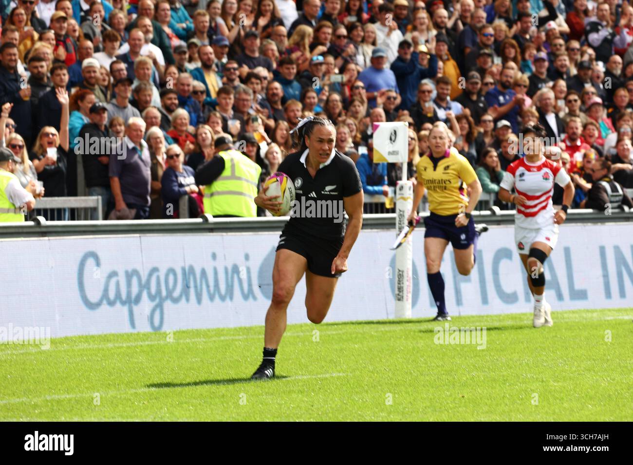 Exeter, Devon, Regno Unito. 31 agosto 2025. Women's Rugby World Cup Pool C: Nuova Zelanda contro Giappone a Sandy Park, Exeter. Nella foto: Portia Woodman-Wickliffe è diventata la più prolifica meta nella storia del rugby neozelandese, maschile o femminile, dopo aver attraversato per la sua 50a meta nella vittoria della Coppa del mondo di rugby delle Black Ferns contro il Giappone. Crediti: Nidpor/Alamy Live News Foto Stock