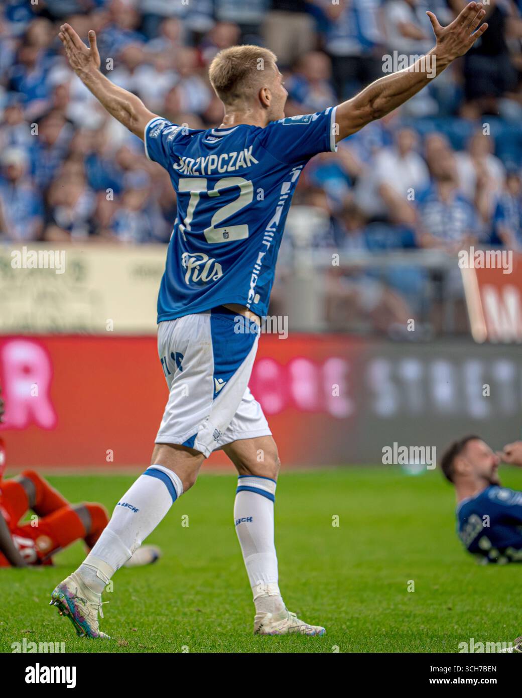 31 agosto 2025, Poznan, Polonia - Mateusz Skrzypczak di Lech Poznań in azione durante il PKO Ekstraklasa match tra Lech Poznań e Widzew Łódź. Foto Stock
