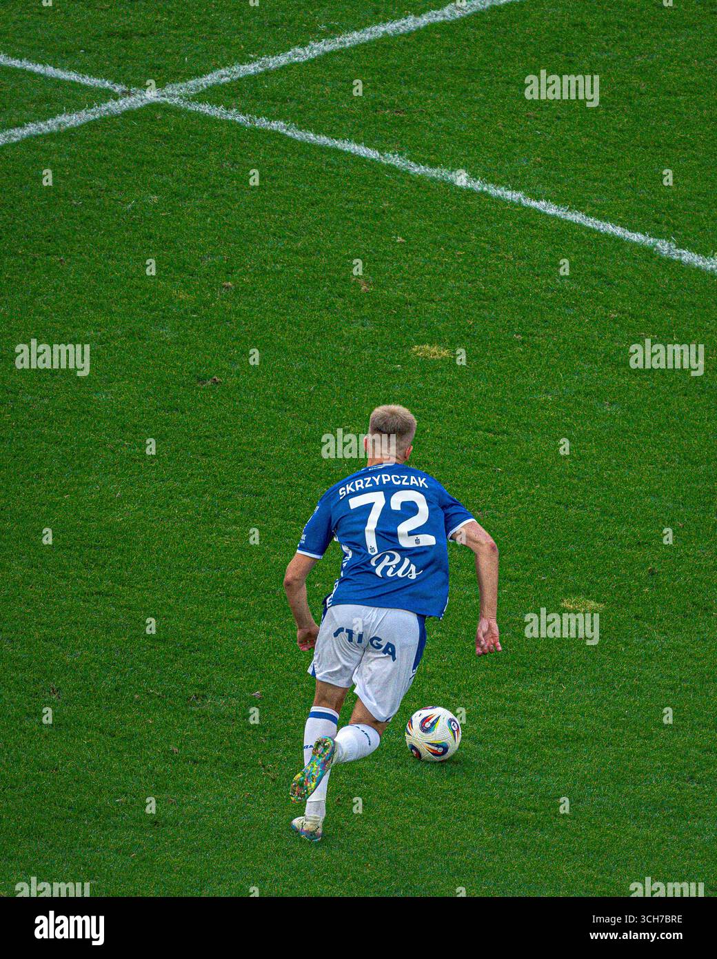 31 agosto 2025, Poznan, Polonia - Mateusz Skrzypczak di Lech Poznań in azione durante il PKO Ekstraklasa match tra Lech Poznań e Widzew Łódź. Foto Stock