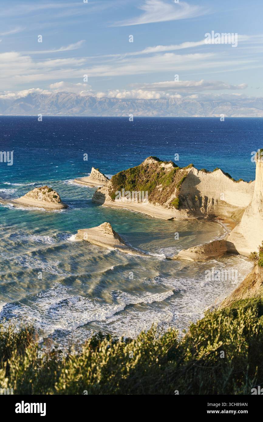 Famose scogliere di Capo Drastis sull'isola di Corfù, in Grecia Foto Stock
