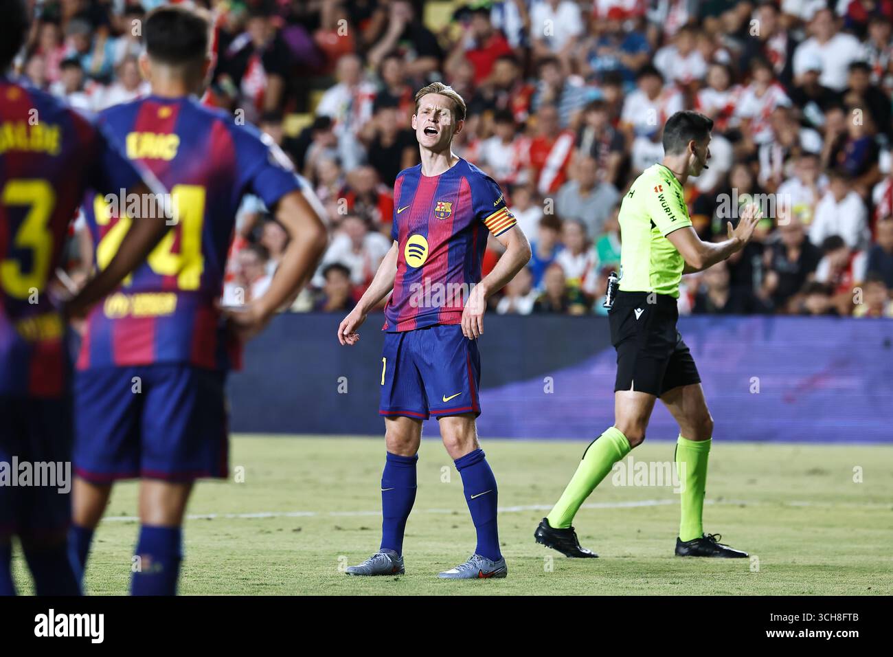 Madrid, Spagna. 31 agosto 2025. Frenkie de Jong (Barcellona) calcio: Partita spagnola "LaLiga EA Sports" tra Rayo Vallecano de Madrid - FC Barcelona all'Estadio de Vallecas di Madrid, Spagna. Crediti: Mutsu Kawamori/AFLO/Alamy Live News Foto Stock
