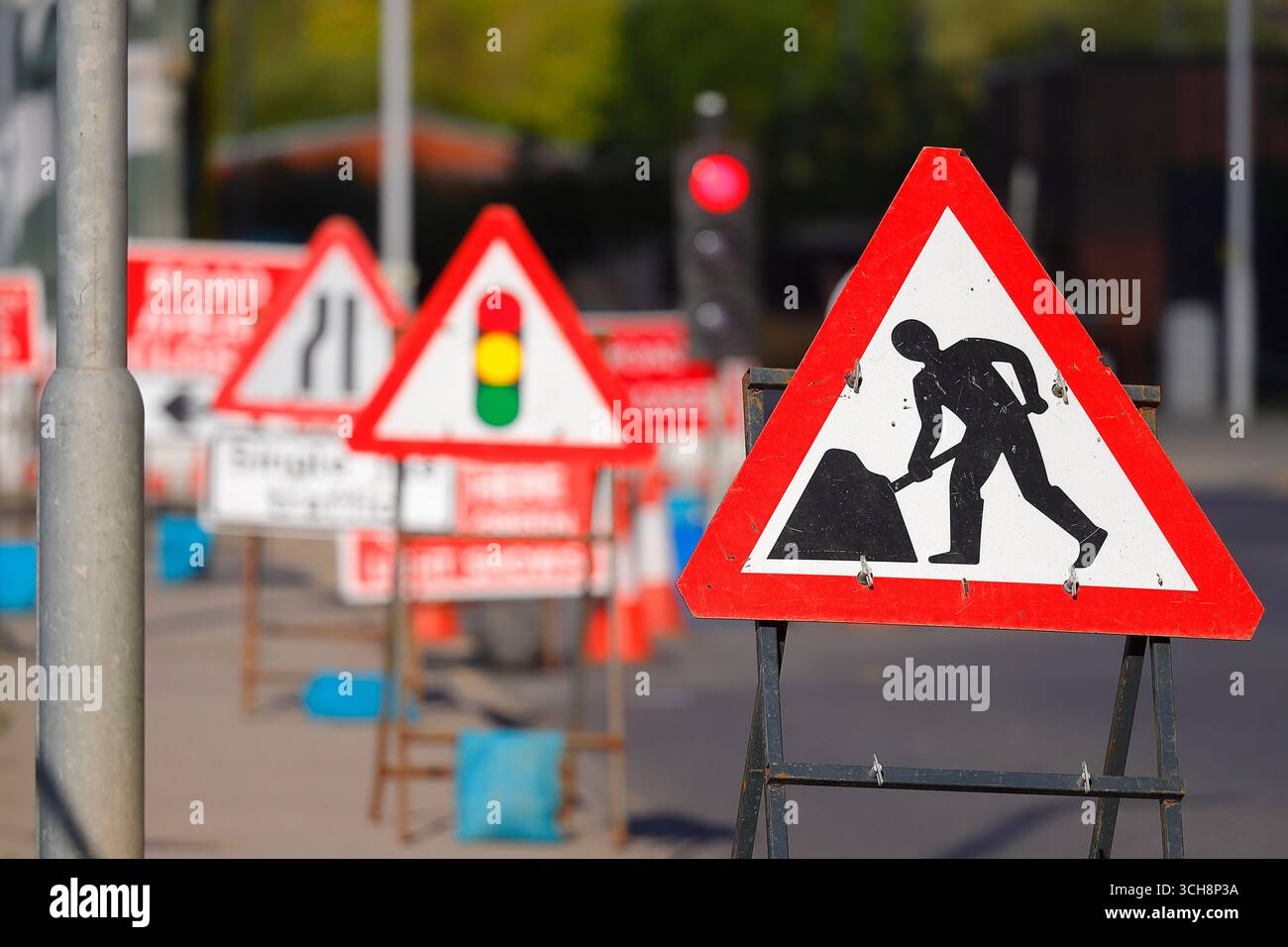 Segnaletica per lavori stradali a Leeds, West Yorkshire, Regno Unito Foto Stock