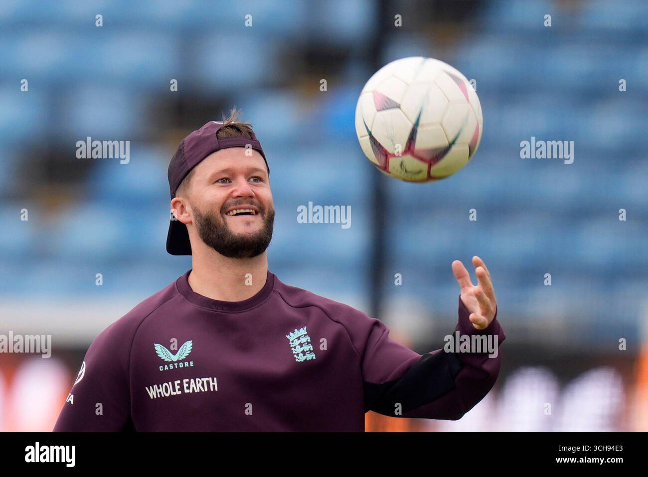L'inglese Ben Duckett durante una sessione di reti a Headingley, Leeds. Data foto: Lunedì 1 settembre 2025. Il credito fotografico dovrebbe essere: Danny Lawson/PA Wire. RESTRIZIONI: Solo per uso editoriale. Nessun uso commerciale senza il previo consenso scritto della BCE. Utilizzare solo immagini fisse. Nessuna immagine in movimento per emulare la trasmissione. Nessuna rimozione o oscuramento dei logo degli sponsor. Foto Stock
