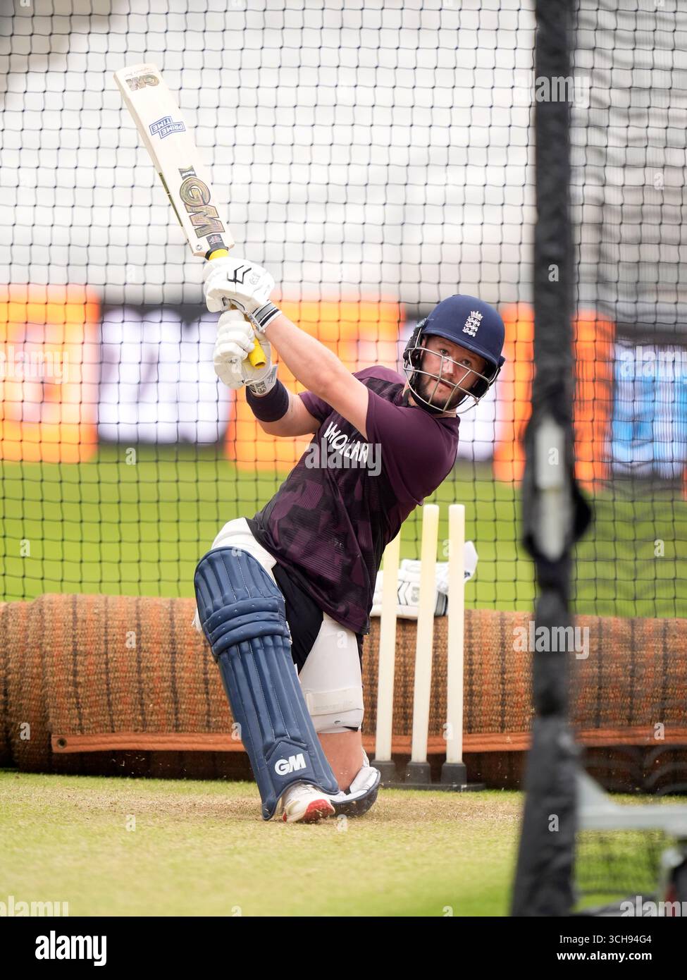 L'inglese Ben Duckett durante una sessione di reti a Headingley, Leeds. Data foto: Lunedì 1 settembre 2025. Il credito fotografico dovrebbe essere: Danny Lawson/PA Wire. RESTRIZIONI: Solo per uso editoriale. Nessun uso commerciale senza il previo consenso scritto della BCE. Utilizzare solo immagini fisse. Nessuna immagine in movimento per emulare la trasmissione. Nessuna rimozione o oscuramento dei logo degli sponsor. Foto Stock