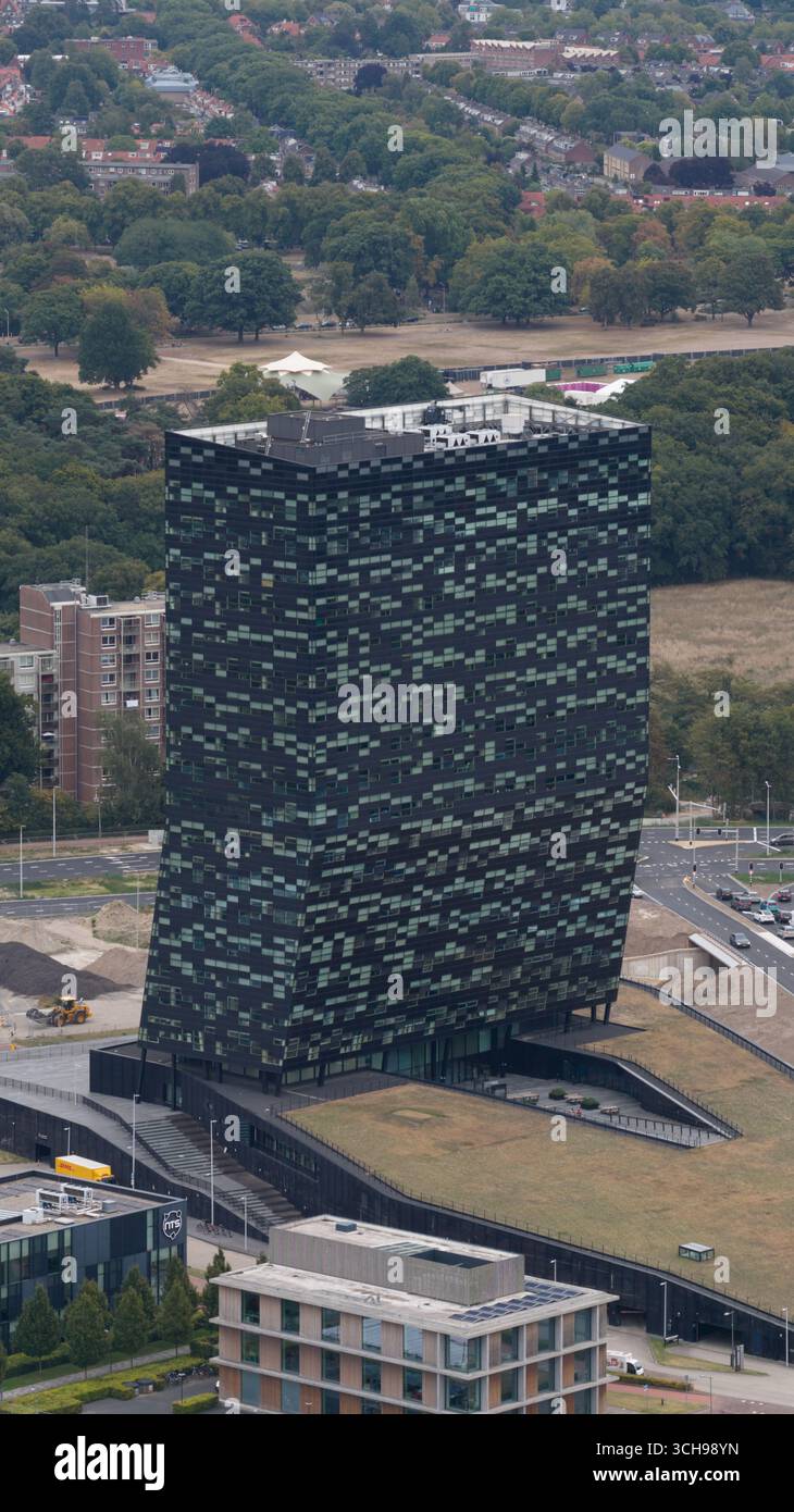Nijmegen, Gheldria, Paesi Bassi, agosto 27, 2025: 52Nijmegen , noto come FiftyTwoDegrees, edificio per uffici presso il Novio Tech Campus. Foto Stock