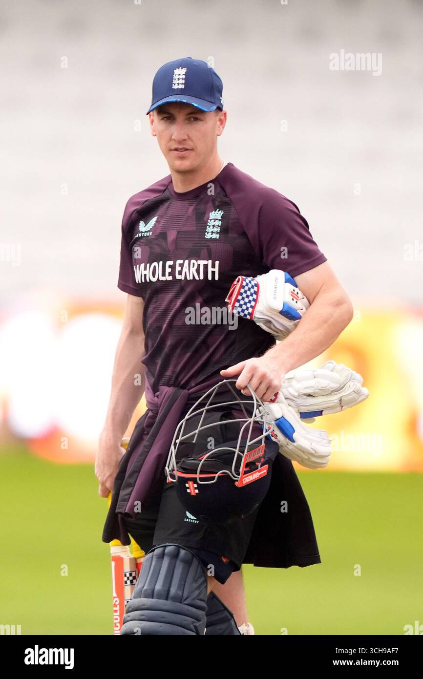 Harry Brook dell'Inghilterra durante una sessione di reti a Headingley, Leeds. Data foto: Lunedì 1 settembre 2025. Il credito fotografico dovrebbe essere: Danny Lawson/PA Wire. RESTRIZIONI: Solo per uso editoriale. Nessun uso commerciale senza il previo consenso scritto della BCE. Utilizzare solo immagini fisse. Nessuna immagine in movimento per emulare la trasmissione. Nessuna rimozione o oscuramento dei logo degli sponsor. Foto Stock