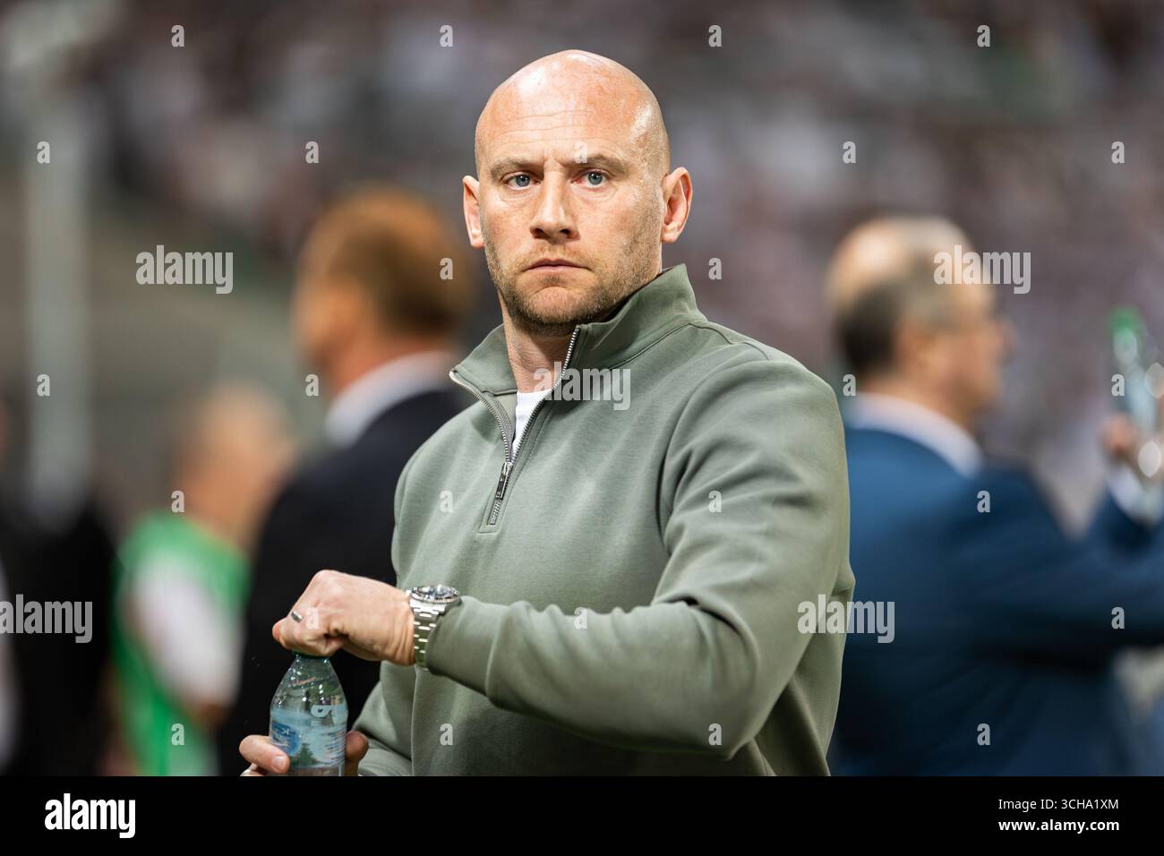 David Gray allenatore dell'Hibernian FC visto durante la partita di qualificazione ai play-off della UEFA Conference League tra Legia Warszawa e Hibernian FC a Mar Foto Stock