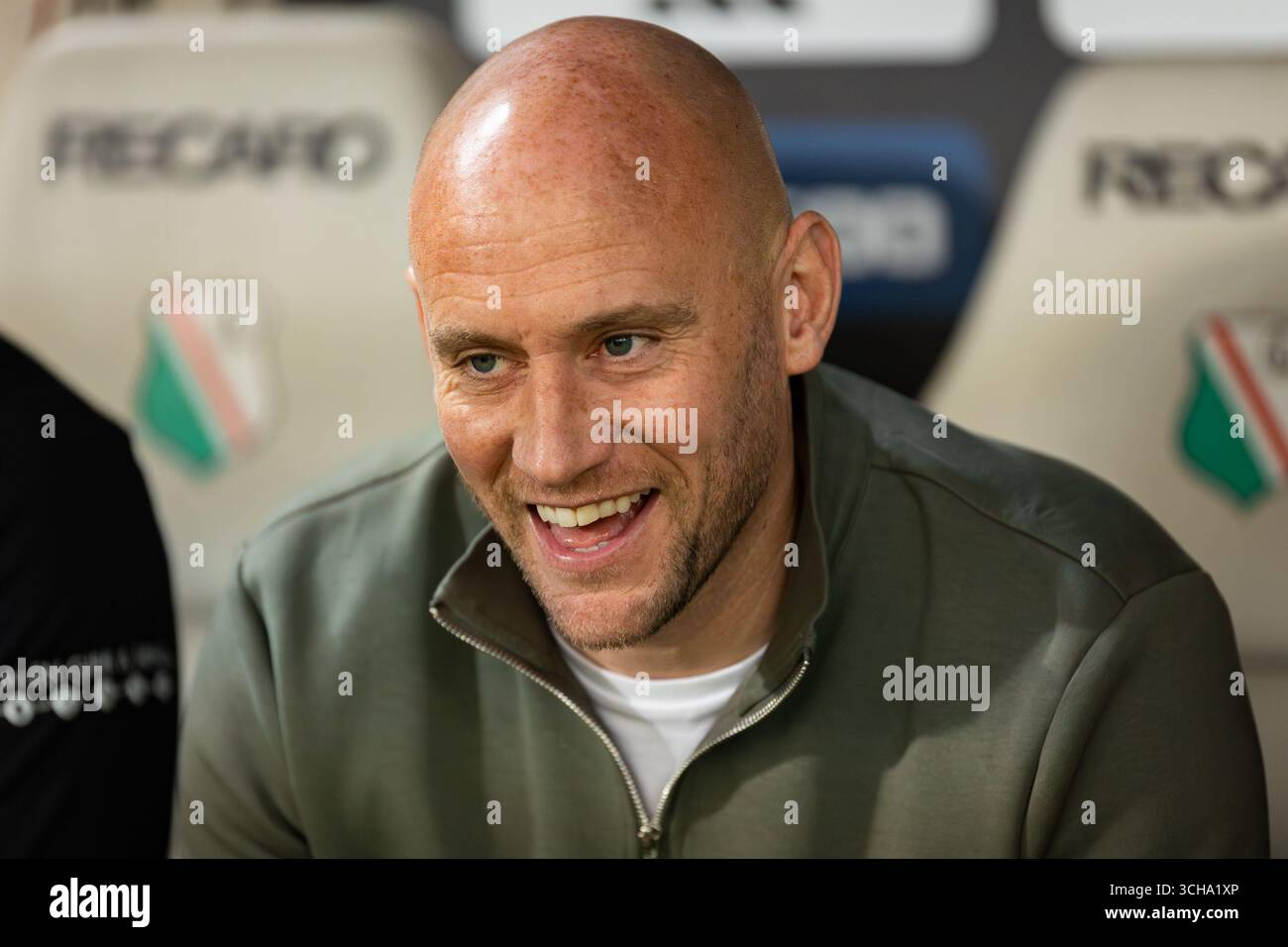 David Gray allenatore dell'Hibernian FC visto durante la partita di qualificazione ai play-off della UEFA Conference League tra Legia Warszawa e Hibernian FC a Mar Foto Stock