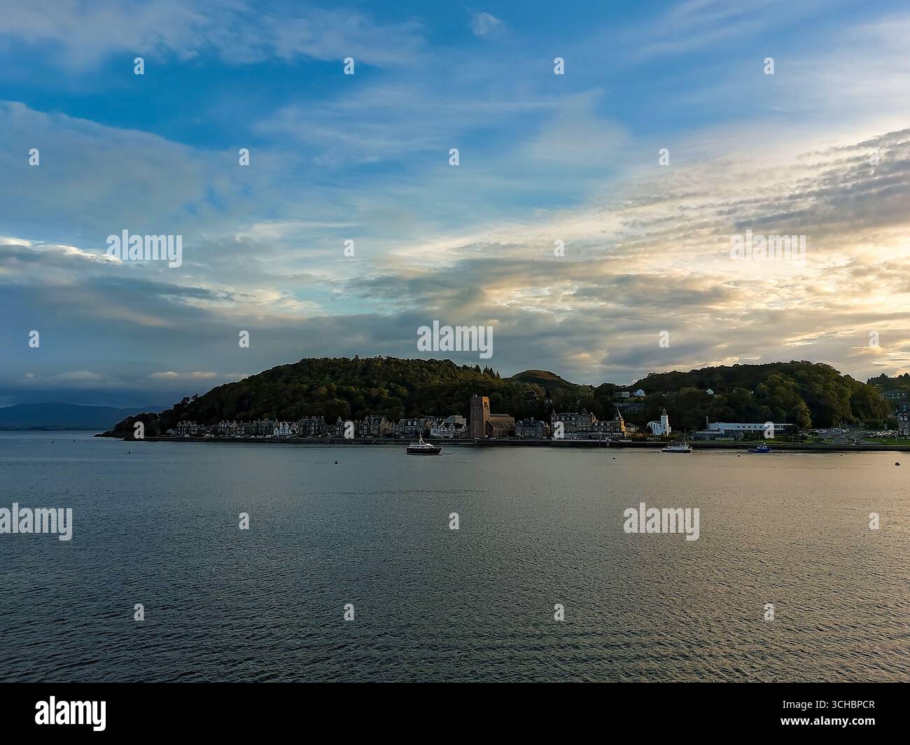 Alba sulla baia di Oban, Argyll e Bute, Scozia Foto Stock