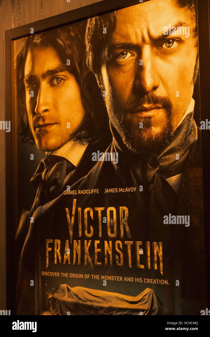 Inghilterra, Somerset, Bath, casa di Frankenstein di Mary Shelley, poster pubblicitario del film Victor Frankenstein con Daniel Radcliffe e James Mc Foto Stock