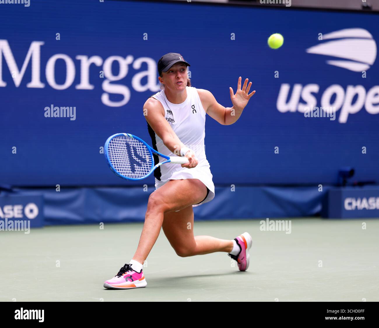 Flushing Meadows, New York, Stati Uniti. 1 settembre 2025. Numero 2 testa di serie Ina Swivel durante la sua vittoria al quarto turno contro Ekaterina Alexandrova agli US Open. Crediti: Adam Stoltman/Alamy Live News Foto Stock