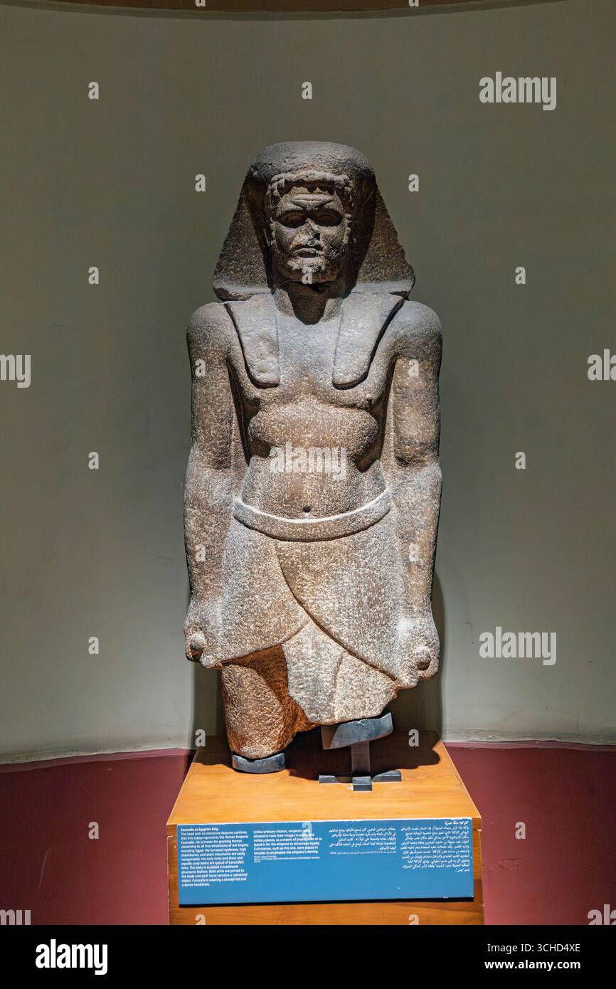 Museo Egizio (Museo del Cairo), statua dell'imperatore romano Caracalla come re egizio, da Mendes, il Cairo, Egitto, Nord Africa, Africa Foto Stock