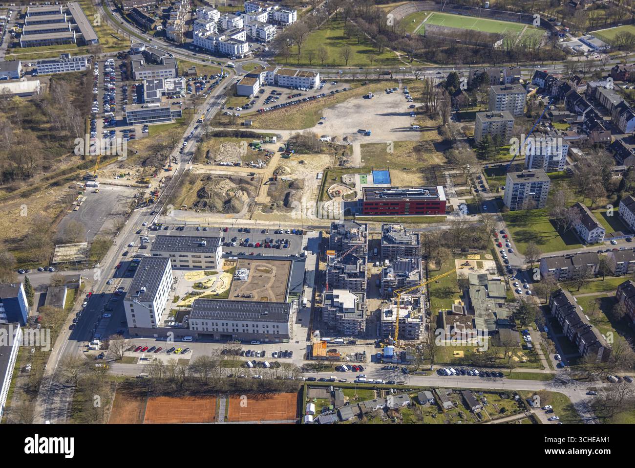 Vista aerea, Kaiserquartier Herne, cantiere con nuova costruzione di un complesso residenziale e di una tenuta residenziale, scuola materna Lackmanns Hof e. Foto Stock