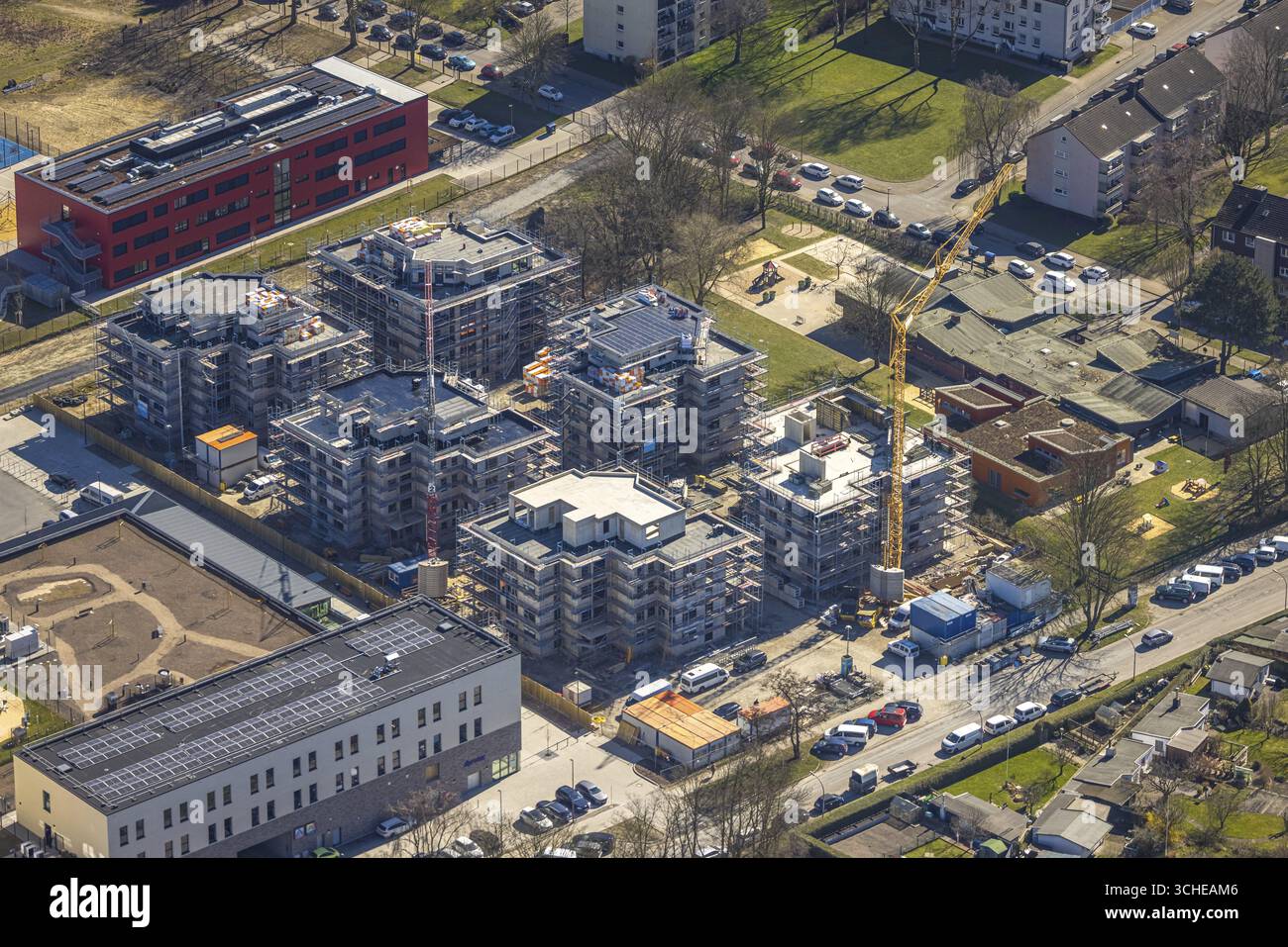 Vista aerea, Kaiserquartier Herne, cantiere con nuova costruzione di un complesso residenziale e di una tenuta residenziale, scuola materna Lackmanns Hof e. Foto Stock