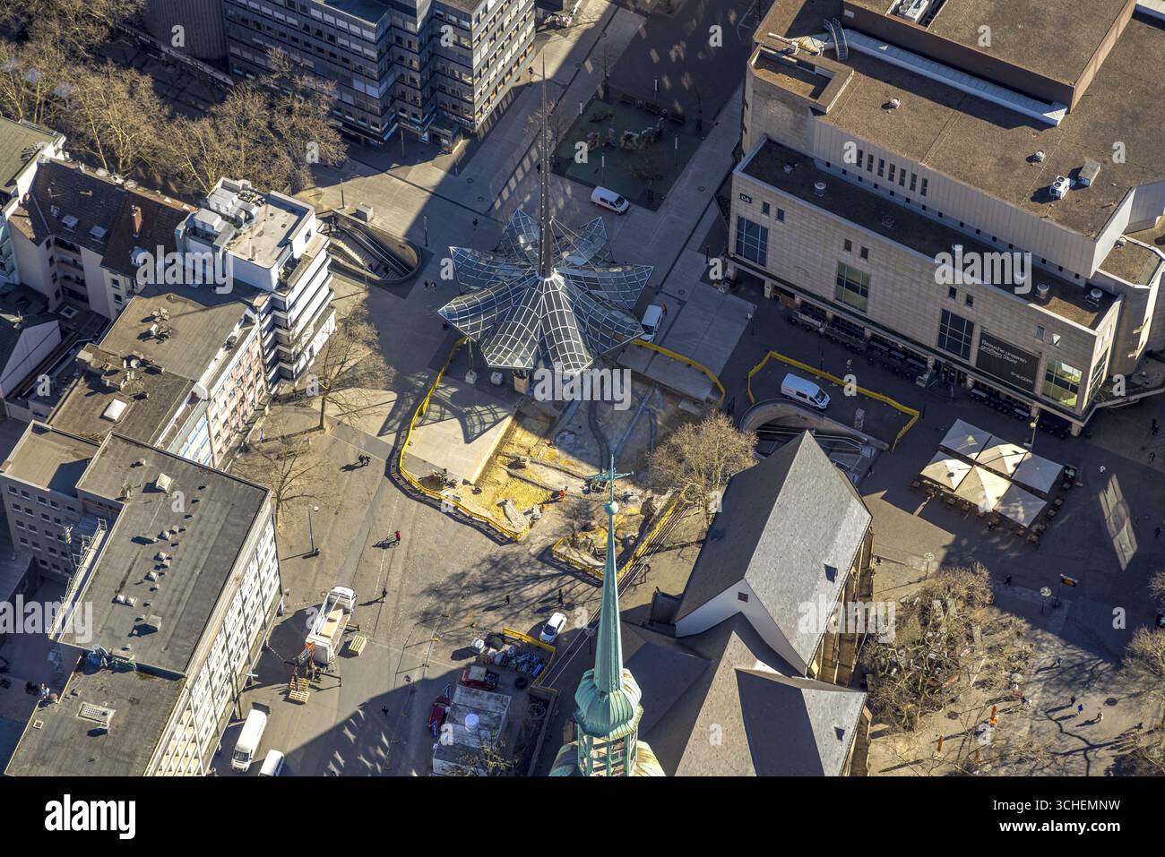 Vista aerea, design della stazione della metropolitana di Reinoldikirche, Kuckelke, cantiere edile e tetto a forma di foglia, città, Dortmund, zona della Ruhr, Reno settentrionale Foto Stock