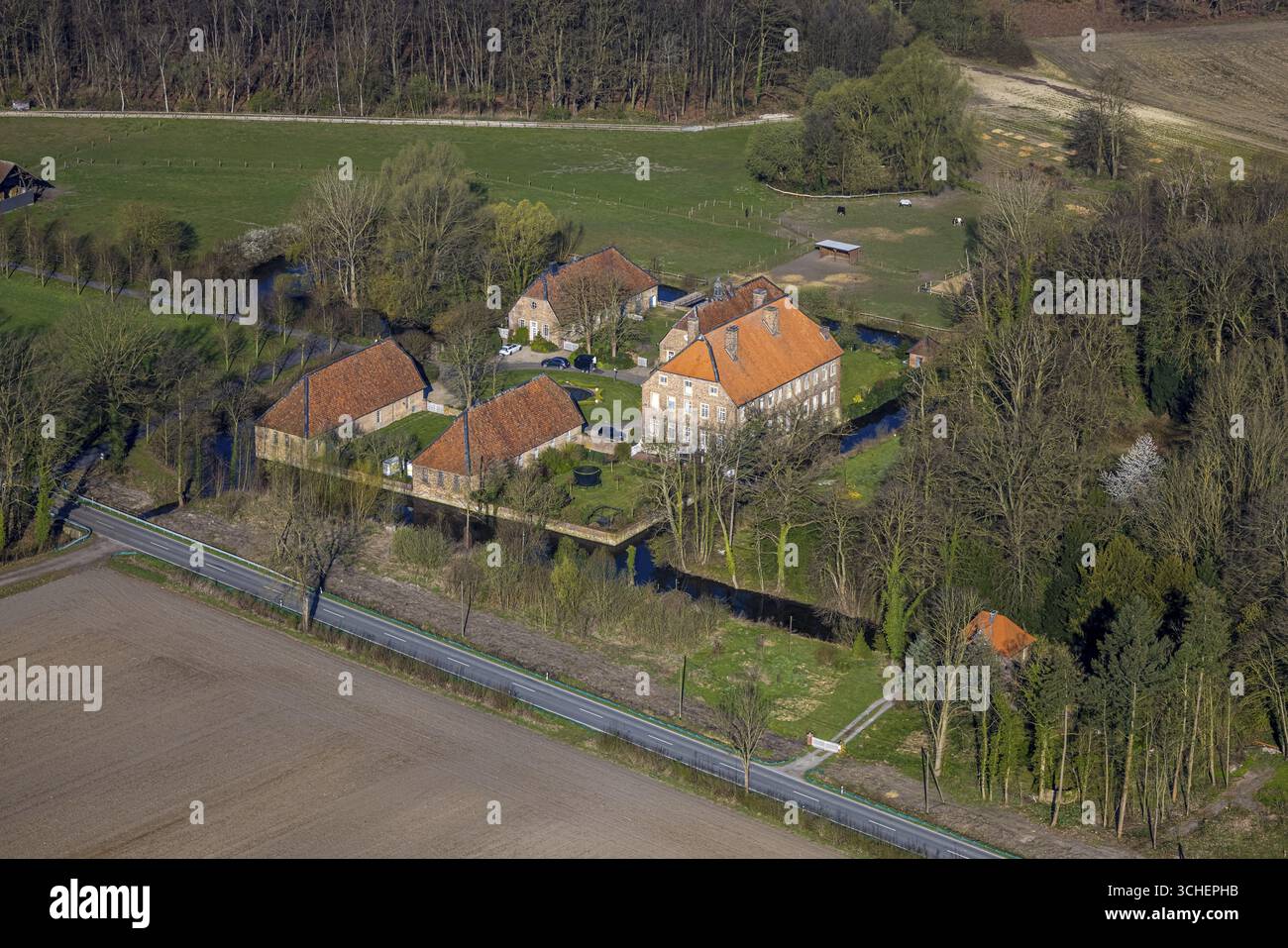 Vista aerea, Haus Venne, complesso del castello e castello con fossati, vista del XVIII secolo, progetto di Lambert Friedrich von Corfey, Mersch, Drensteinfurt, Muenster Foto Stock