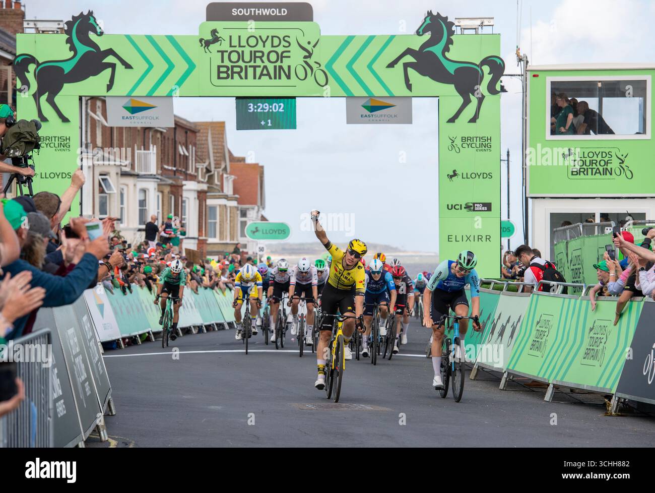 Olav Kooj vince la prima tappa al Southwold Suffolk Tour of Britain tappa 1: Da Woodbridge a Southwold, Regno Unito. 2 settembre 2025. Secondo credito Gudmestad: Vue Studios/Alamy Live News Foto Stock
