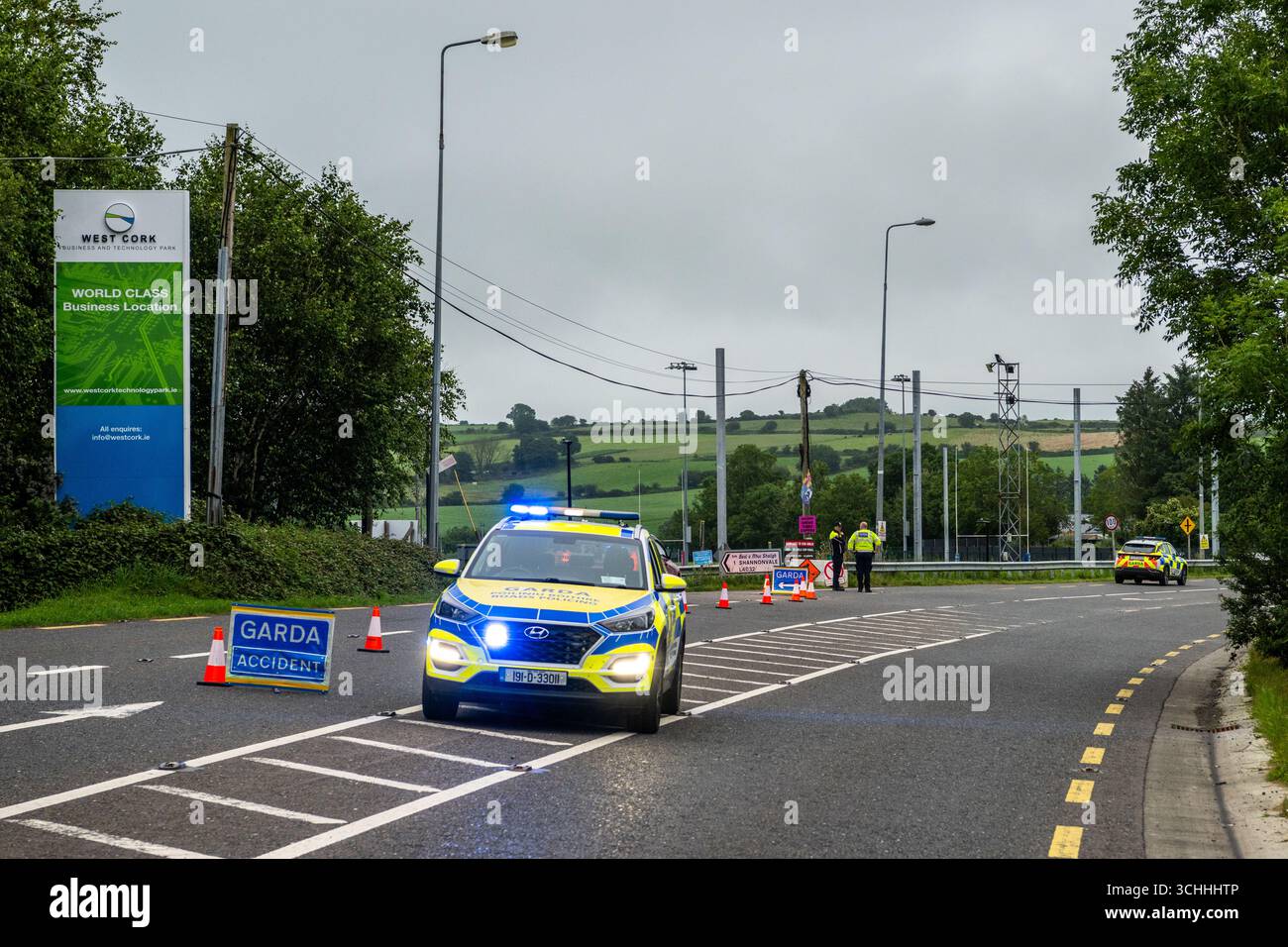 Chiusura della strada del Garda nei pressi di Clonakilty, West Cork, Irlanda. Foto Stock