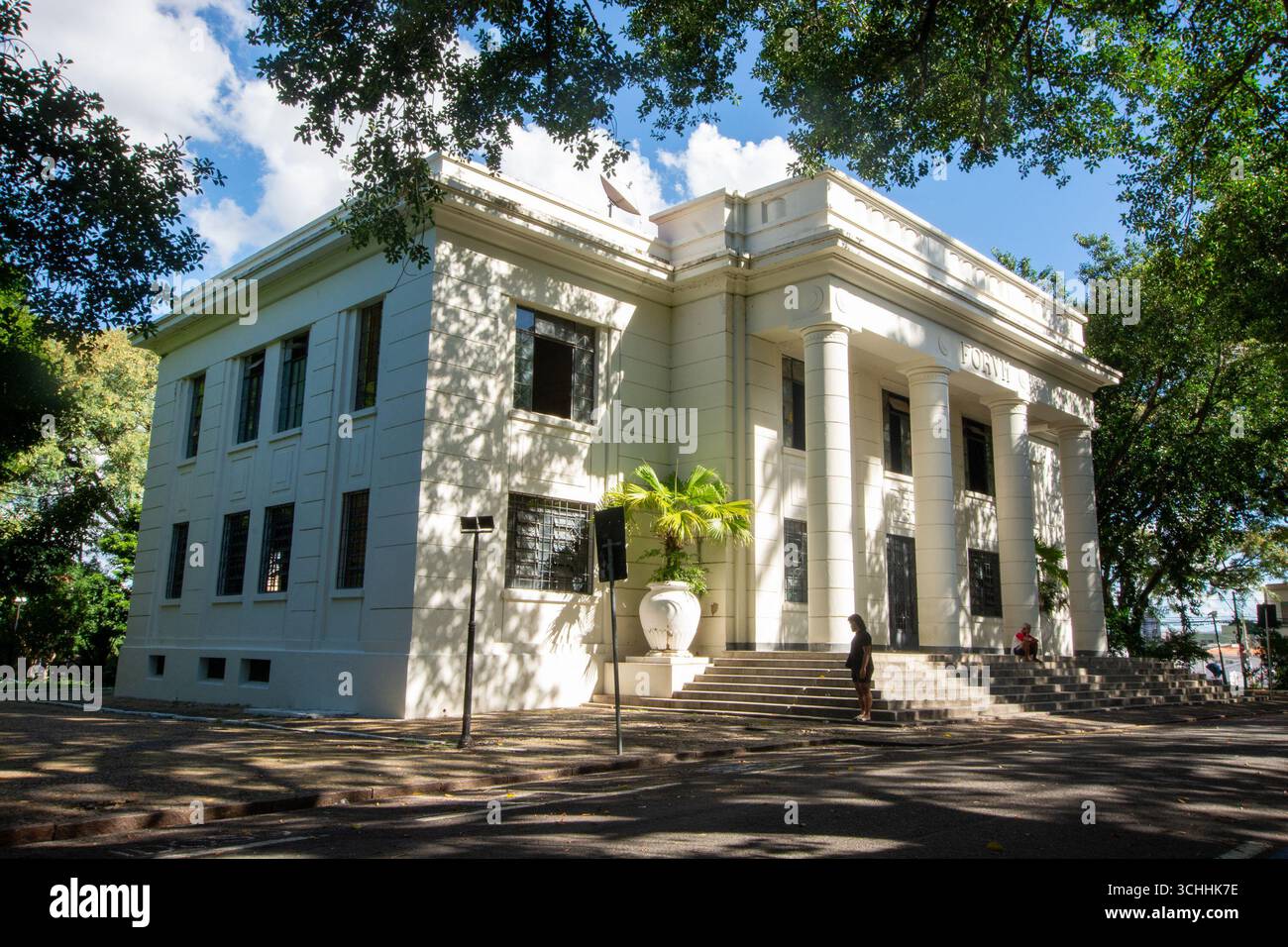 Edificio Oficina Cultural grande Otelo a Sorocaba, São Paolo, Brasile, un centro culturale dedicato alle arti, ai laboratori e agli eventi della comunità. Foto Stock