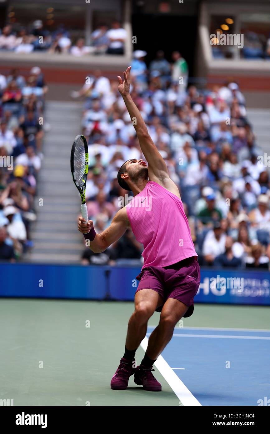 Flushing Meadows, New York - numero 2 semi Carlos Alcaraz di, Spagna. 2 settembre 2025. Durante il suo match nei quarti di finale contro Jiri Lehecka agli US Open. Crediti: Adam Stoltman/Alamy Live News Foto Stock