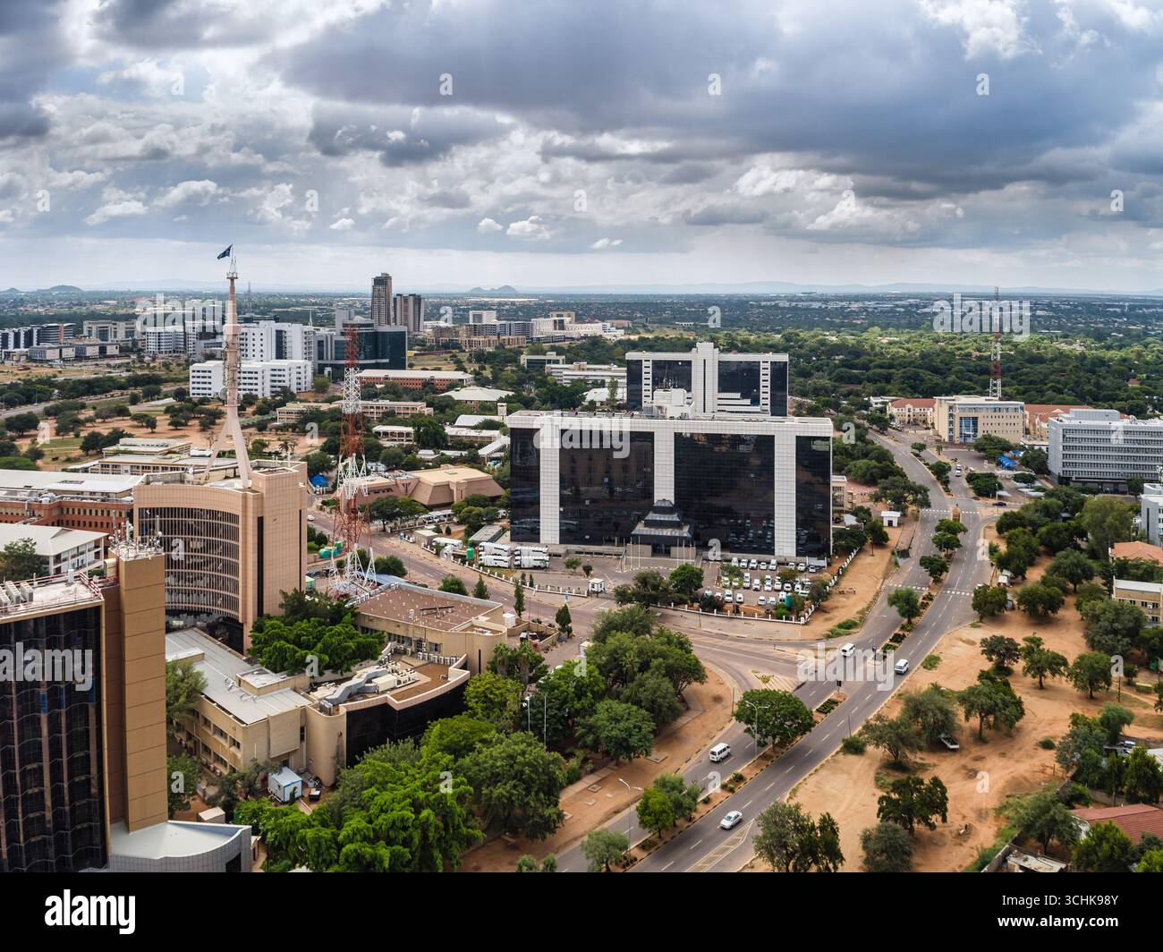 Vista aerea di Gaborone diurna, torri, Gaborone è la capitale del Botswana, la piccola nazione dell'Africa meridionale con un'economia basata sul dia Foto Stock
