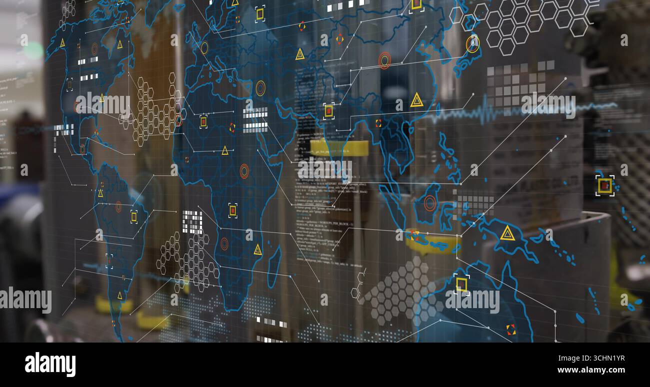 Mostra la mappa digitale del mondo sul vetro della sala di controllo, con cluster esagonali, icone, scaffali e scatole Foto Stock