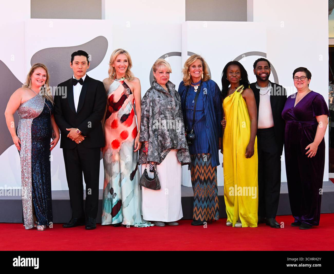 Venezia, Italia. 3 settembre 2025. 8° giorno - Red carpet del film la voce di Hind Rajab - nella foto: Danielle Turkov, Teo Yoo, Helen Hoehne, ospite, Geralyn Dreyfous, Misan Sagay, Jharrel Jerome e crediti ospiti: Agenzia fotografica indipendente/Alamy Live News Foto Stock