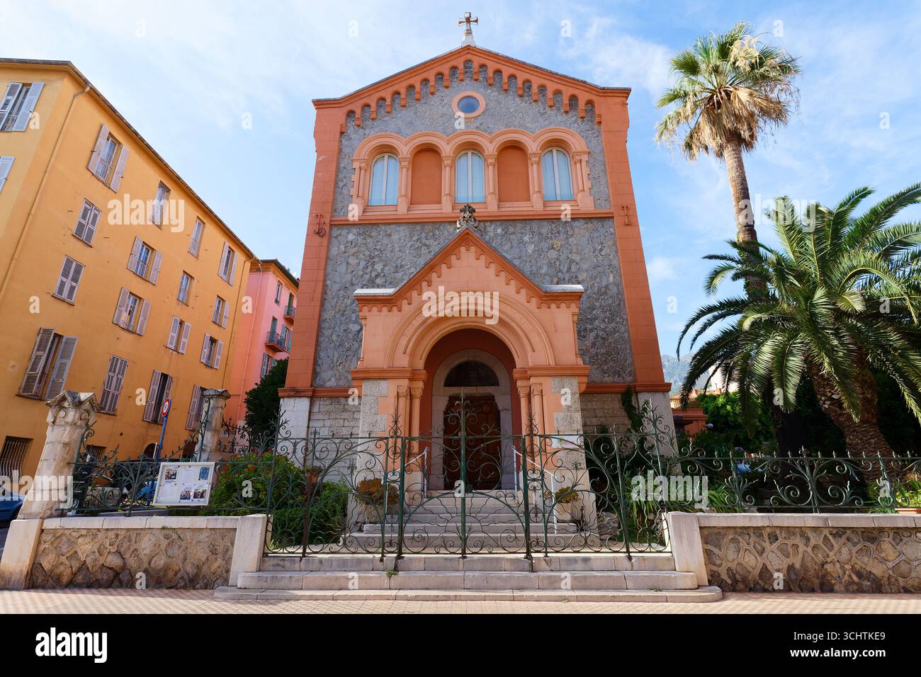 Chiesa evangelica francese a Mentone - un'entità religiosa che gestisce diverse chiese protestanti. Francia meridionale. Foto Stock