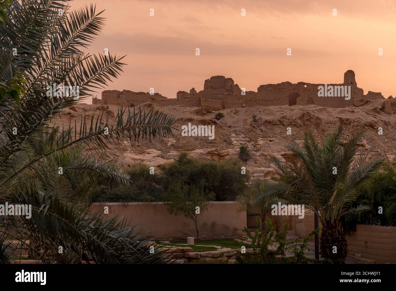 Vista panoramica di Diriyah a Riyadh, Arabia Saudita, che mostra il patrimonio arabo e Najdi e la cultura del deserto. Foto Stock