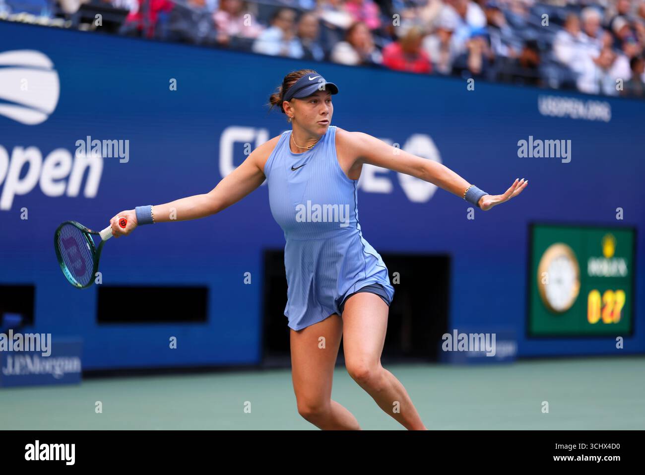 3 settembre 2025 - Flushing Meadows, New York - Amanda Anisimova durante la sua vittoria sul numero 2 della testa di serie polacca IgA Swiatek agli US Open. Foto Stock