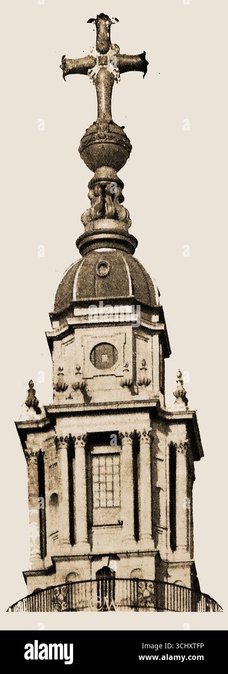 Un'immagine del 1908 che mostra un dettaglio della cima della Cattedrale di St Paul, Londra, Foto Stock