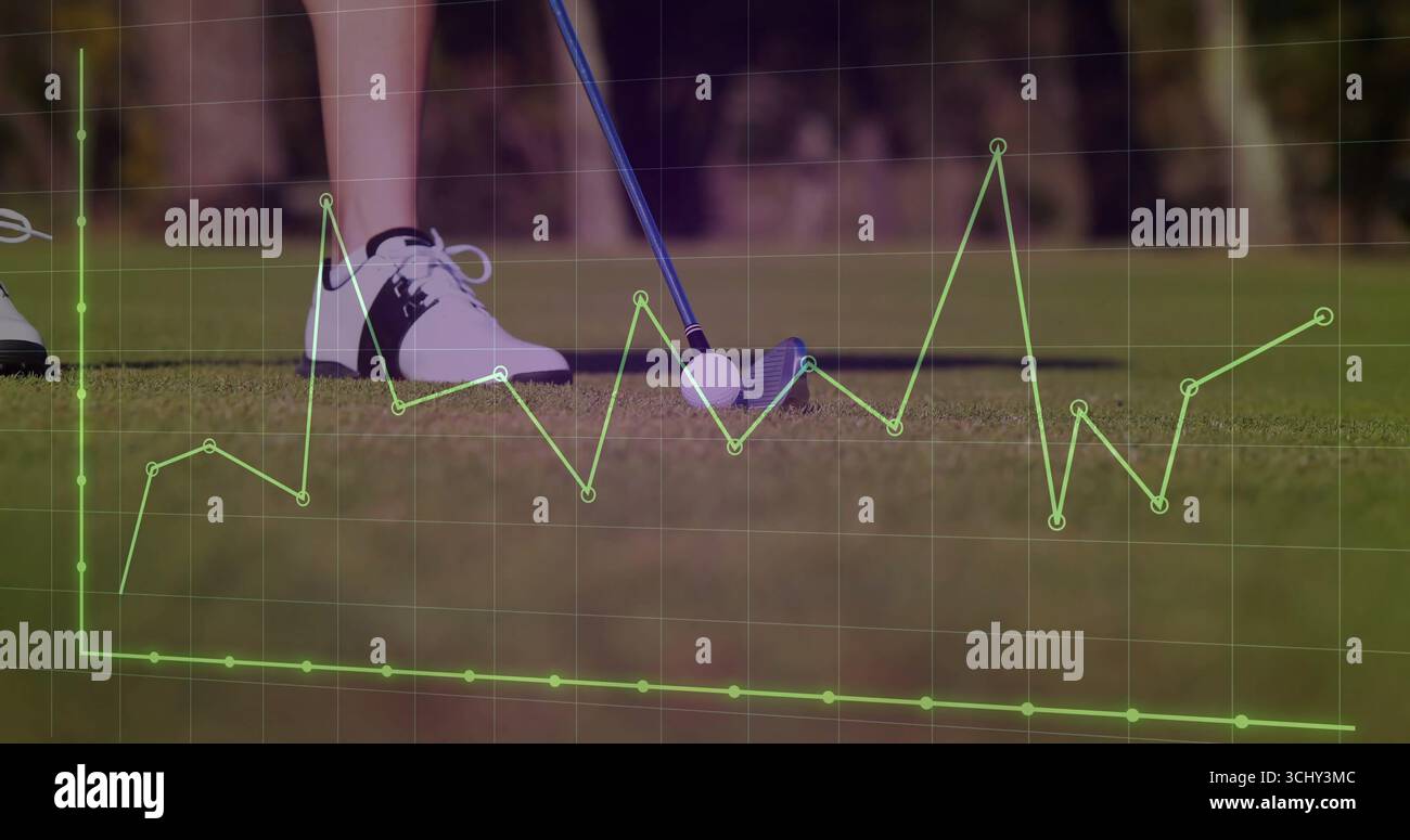 Golfista maschile che indossa slacks allineando putter dietro la palla sul putting green, con sovrapposizione del grafico dei dati Foto Stock Golfista maschile che indossa slacks allineando putter dietro la palla sul putting green, con sovrapposizione del grafico dei dati Foto Stock