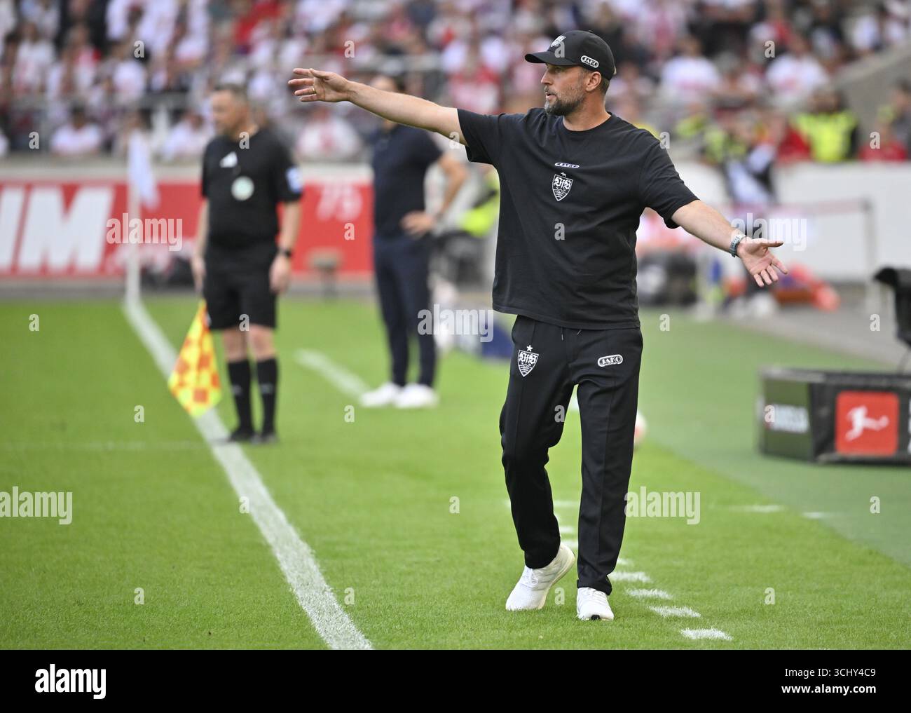 Coach Sebastian Hoeness VfB Stuttgart a margine Gesture Gesture Bundesliga, MHPArena, MHP Arena Stuttgart, Baden-Wuerttemberg, Germania Foto Stock