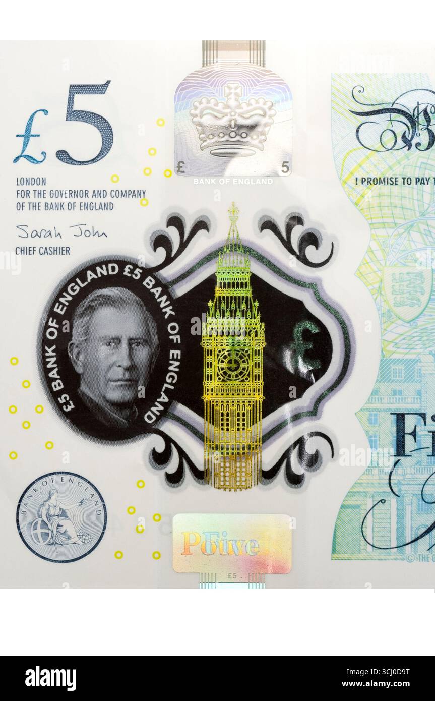 Nota di cinque sterline ai polimeri di re Carlo III Foto Stock