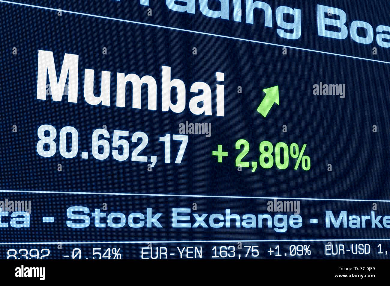 L'indice azionario di Mumbai sale. L'indice azionario di Mumbai sale. Aumento dei prezzi delle azioni Inidan, mercato dei tori, crescita, investimenti, business, profitto, dati del mercato azionario. Illustrazione 3D stock market169s market data mumbai UP Foto Stock