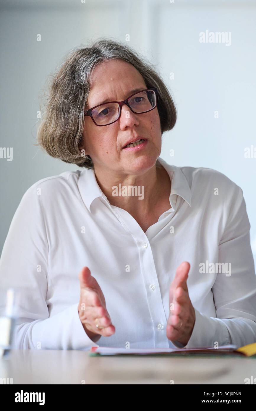 Julia von Blumenthal, Praesidentin der Humboldt Universitaet Berlin foto vom 18.08.2025. SOLO PER USO EDITORIALE *** Julia von Blumenthal, presidente dell'Università Humboldt di Berlino foto dal 18 08 2025 SOLO PER USO EDITORIALE Copyright: epd-bild/ChristianxDitsch D25D0818JuliaVonBlumenthal162539 Foto Stock