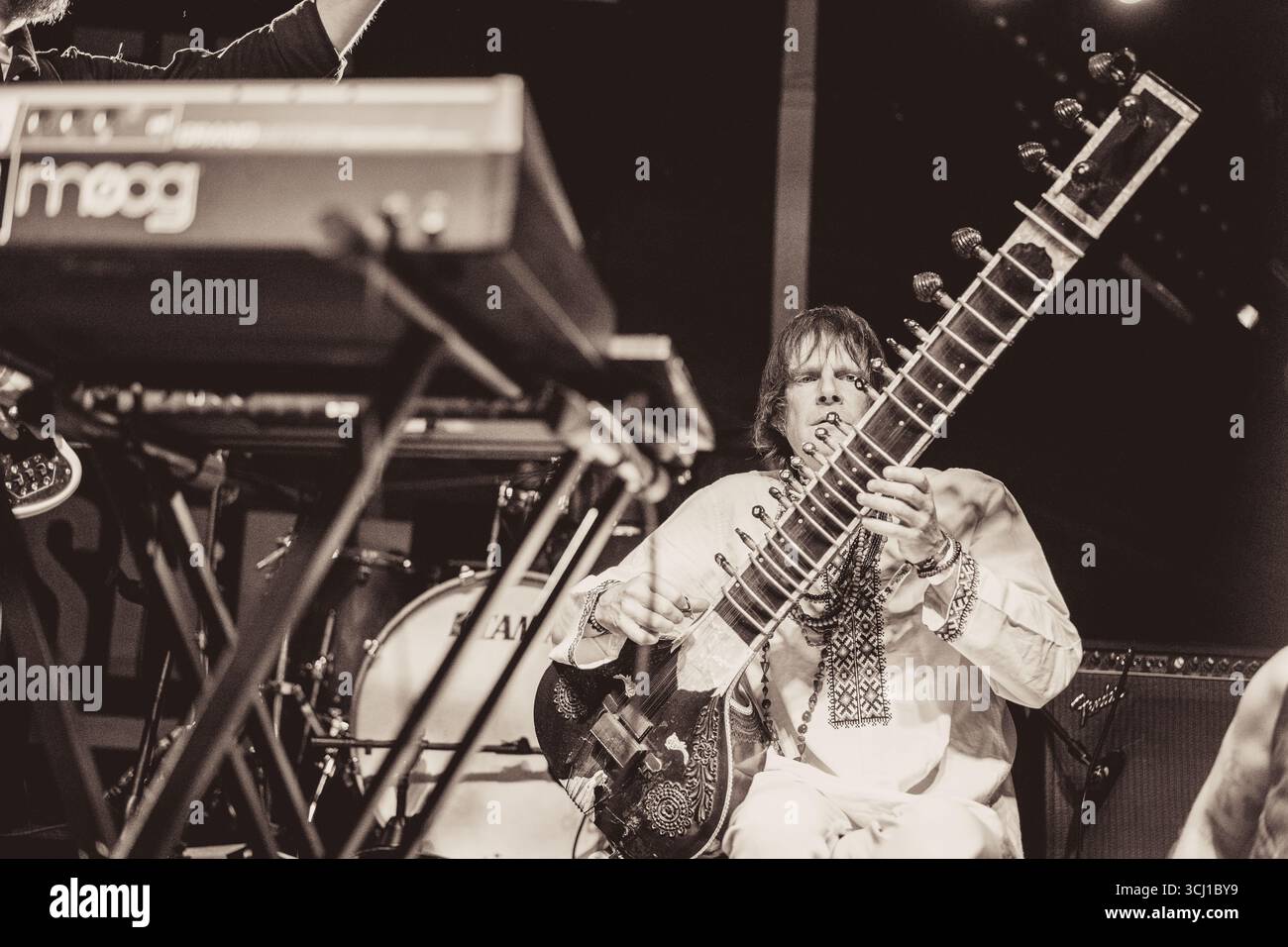 Band Helicon che si esibisce dal vivo al Bread Shed Manchester , come parte del Manchester Psych Fest 30.08.2025 del fotografo Adam Edwards Foto Stock