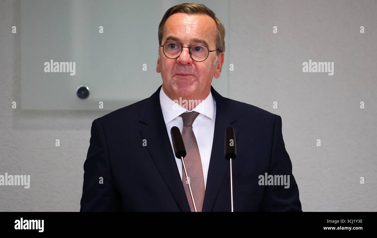 Benvenuto dal ministro federale della difesa Boris Pistorius onora i partecipanti tedeschi agli Invictus Games e riconosce il loro impegno e coraggio. Foto Stock Benvenuto dal ministro federale della difesa Boris Pistorius onora i partecipanti tedeschi agli Invictus Games e riconosce il loro impegno e coraggio. Foto Stock