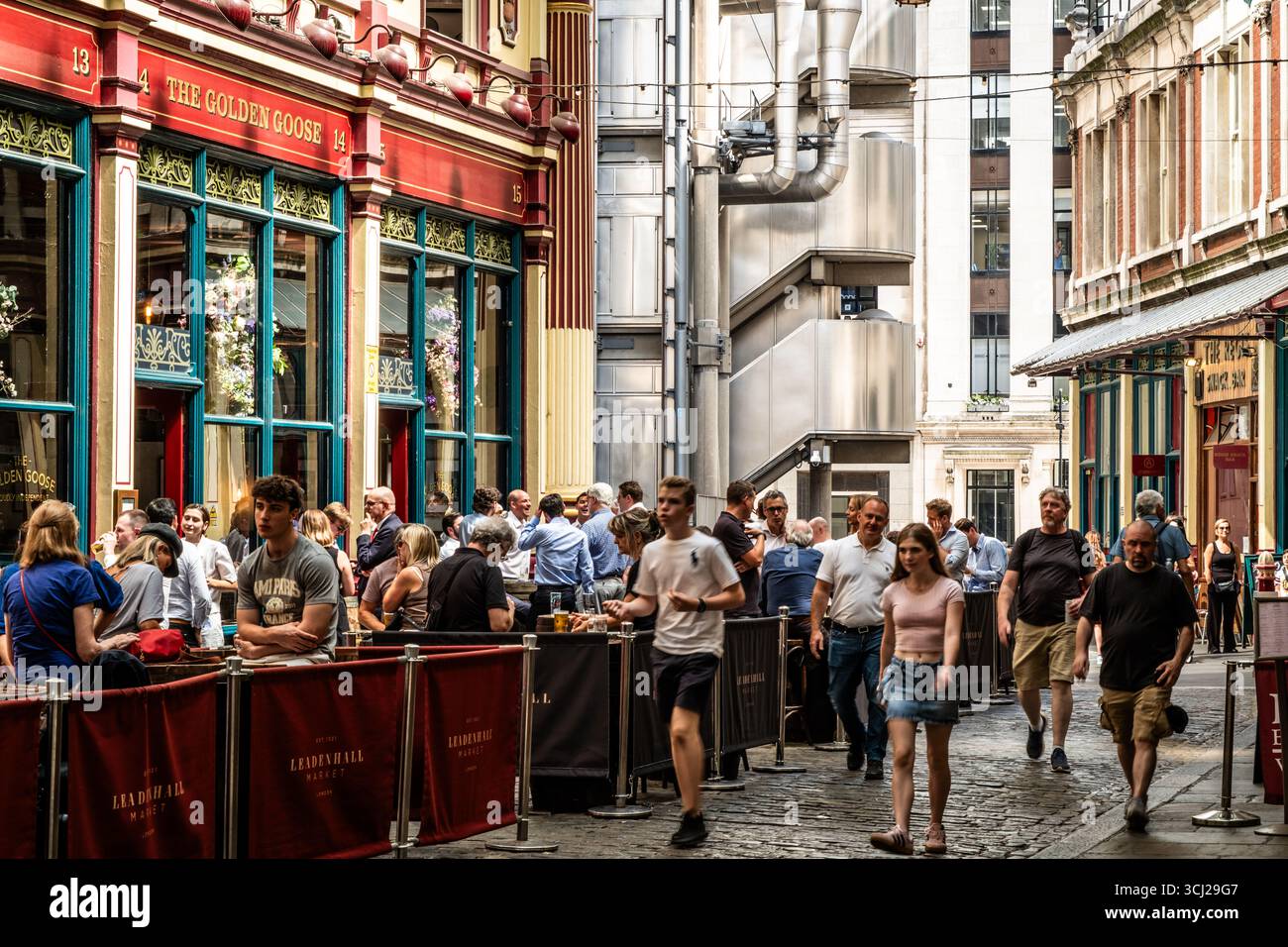 Leadenhall Market: Fascino storico e vita urbana. Londra Foto Stock