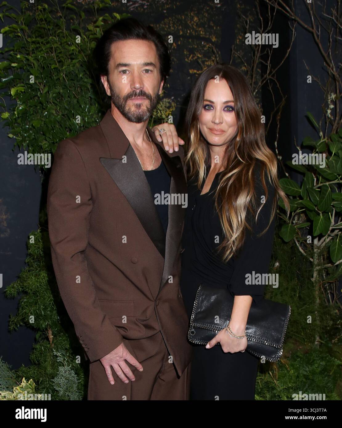 New York, Stati Uniti. 4 settembre 2025. Tom Pelphrey e Kaley Cuoco hanno partecipato alla prima "Task" di HBO a New York tenutasi al Perelman Performing Arts Center il 4 settembre 2025 a New York, New York © Steven Bergman/AFF-USA.COM Credit: AFF/Alamy Live News Foto Stock