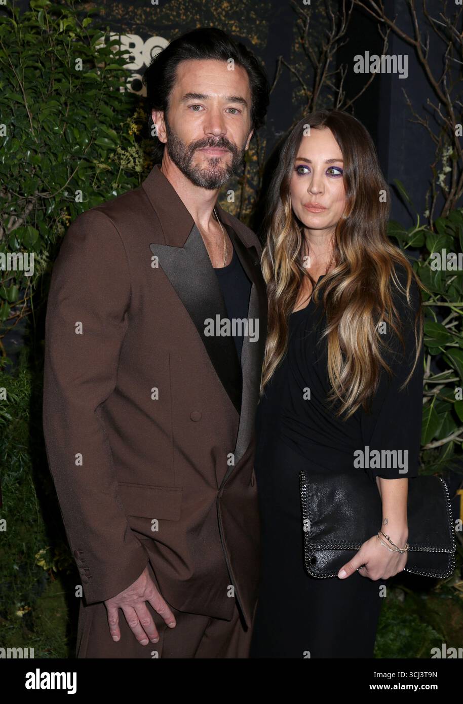 New York, Stati Uniti. 4 settembre 2025. Tom Pelphrey e Kaley Cuoco hanno partecipato alla prima "Task" di HBO a New York tenutasi al Perelman Performing Arts Center il 4 settembre 2025 a New York, New York © Steven Bergman/AFF-USA.COM Credit: AFF/Alamy Live News Foto Stock