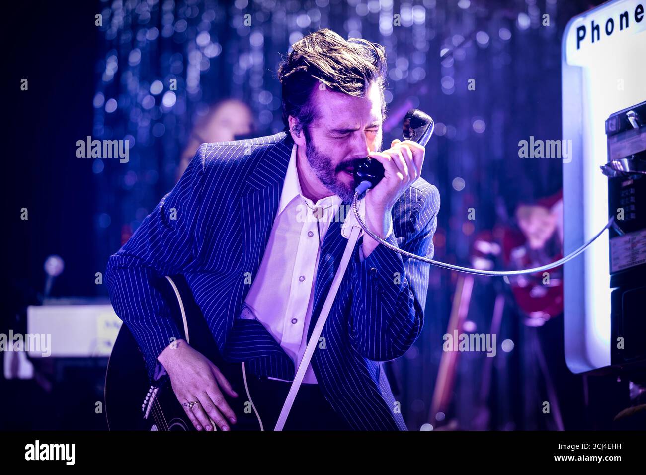 Oslo, Norvegia. 4 settembre 2025. La band americana Lord Huron esegue un concerto dal vivo al Sentrum Scene di Oslo. Qui il cantante e musicista Ben Schneider viene visto dal vivo sul palco. Credito: Gonzales Photo/Alamy Live News Foto Stock