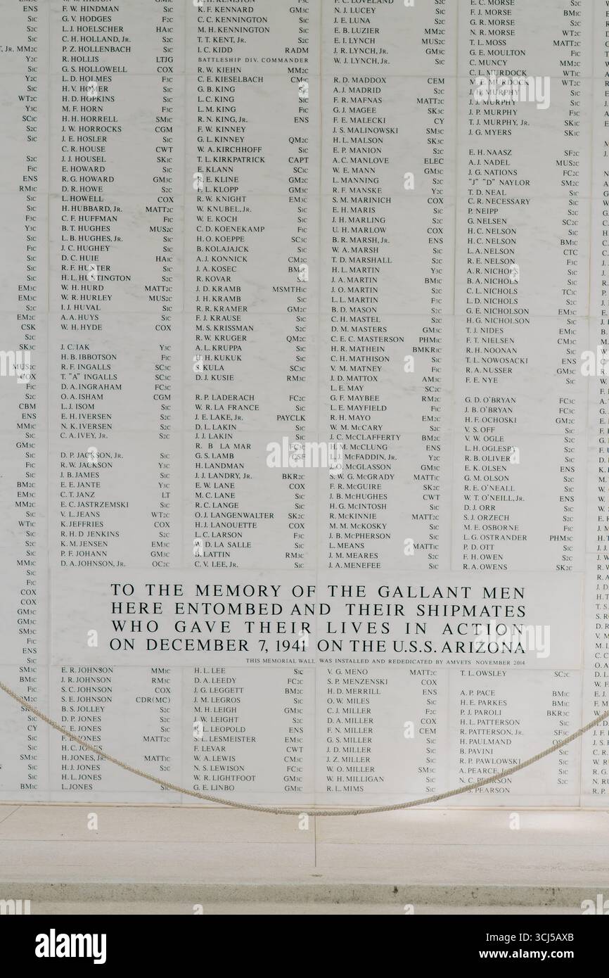 Muro di membri perduti all'interno dello USS Arizona Memorial Foto Stock