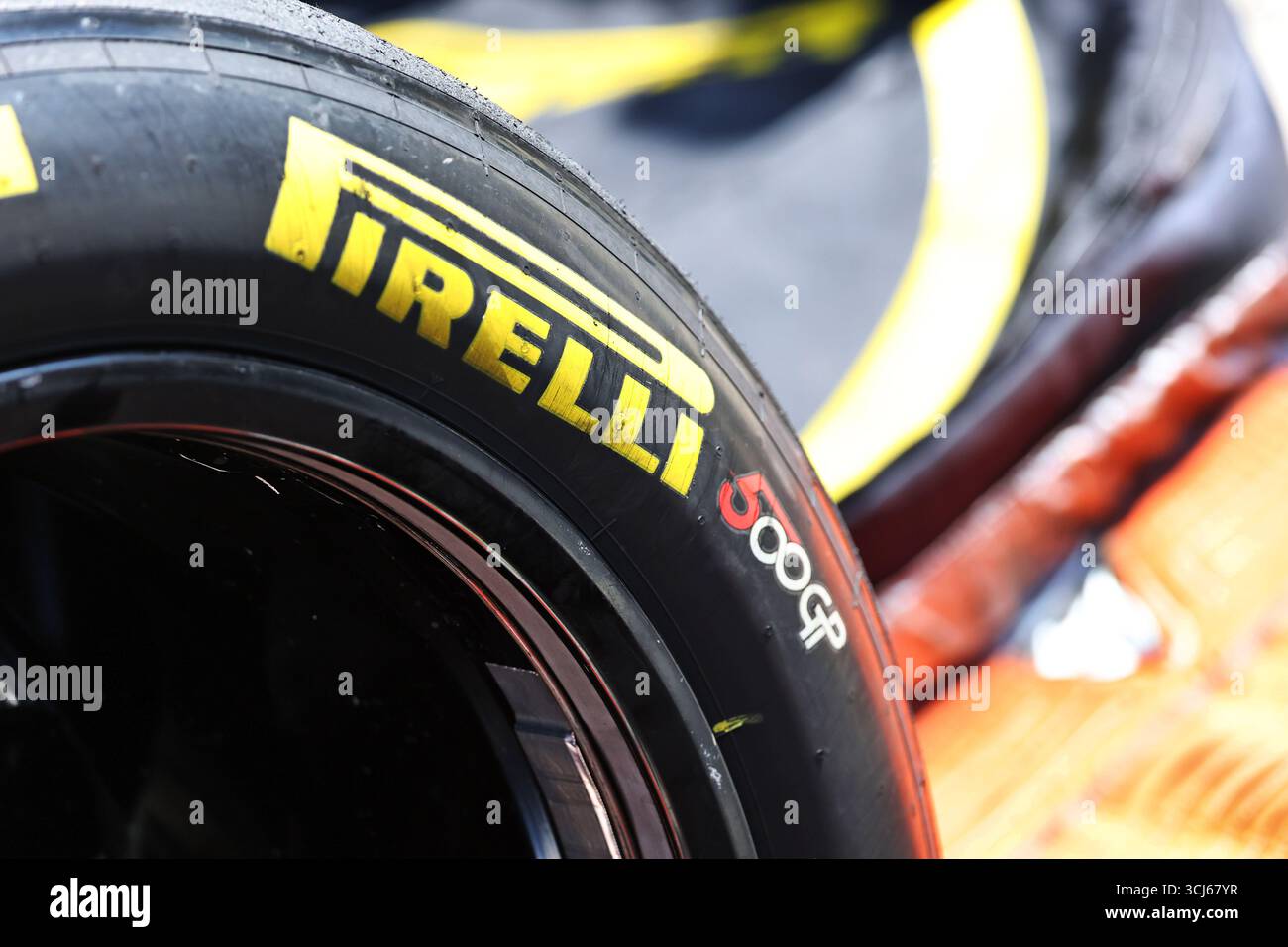 Monza, Italia. 5 settembre 2025. Pneumatico Pirelli per festeggiare il GP 500. 05.09.2025. Formula 1 World Championship, Rd 16, Gran Premio d'Italia, Monza, Italia, giornata di pratica. Il credito fotografico dovrebbe essere: XPB/Alamy Live News. Foto Stock