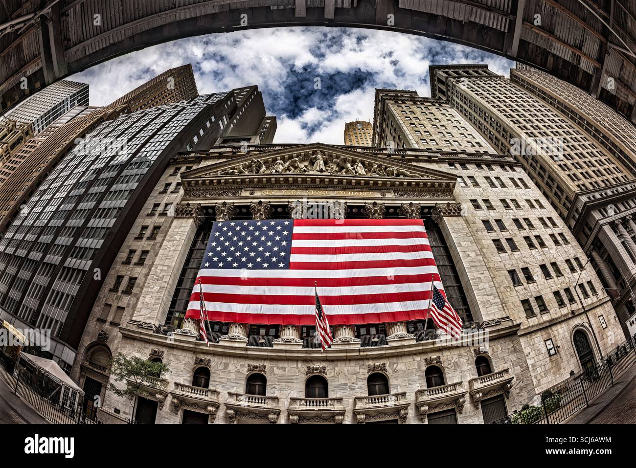 Incorniciato Wall Street - il cuore della Finanza americana, la Borsa di New York. Foto Stock